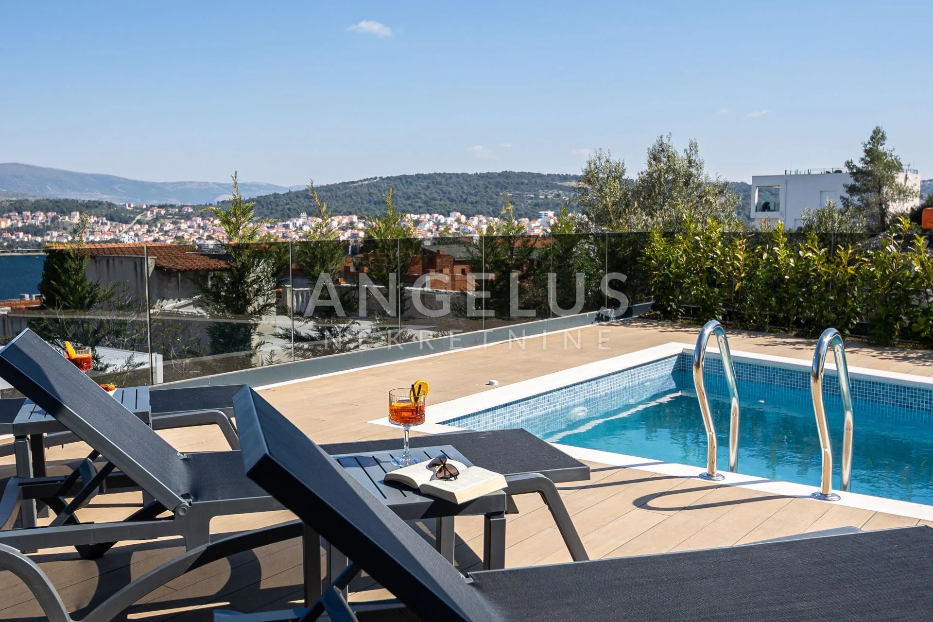 trogir, čiovo - luksuzna vila u nizu, sa bazenom i prekrasnim pogledom na more, 282 m2 - slika 3