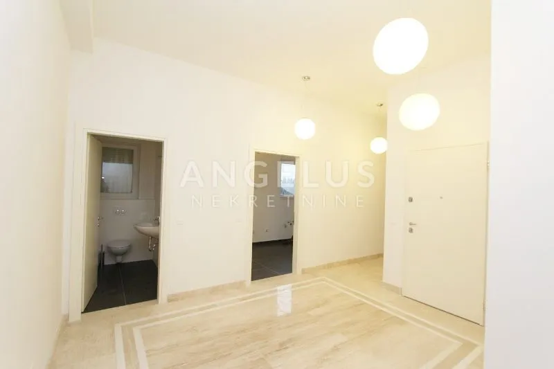 zagreb (prekrižje) stan za najam, 200m2 - slika 21