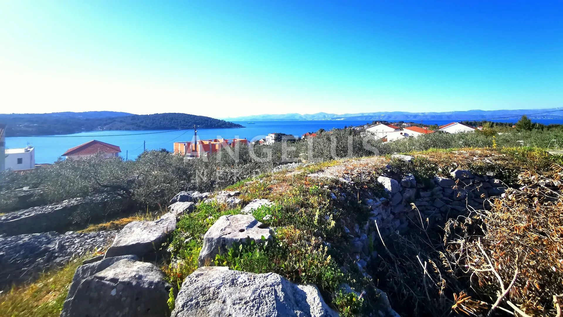 Šolta, Nečujam - građ.zemljište sa pogledom na more, 5100 m2 - Nečujam, Šolta