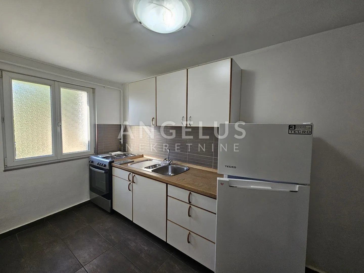 zagreb - kustošija kuća 65 m2 sa garažom - slika 6