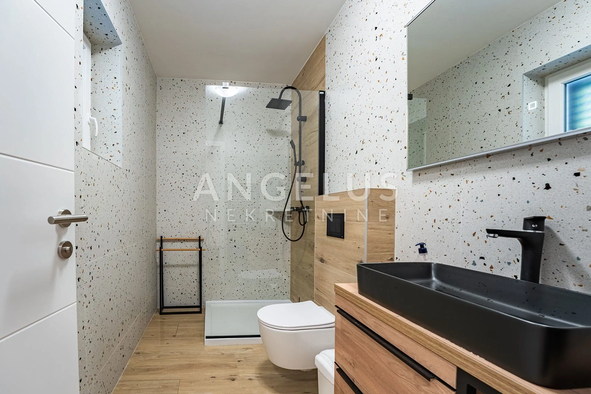 krk, dobrinj - luksuzna vila s bazenom 300m2 - slika 23