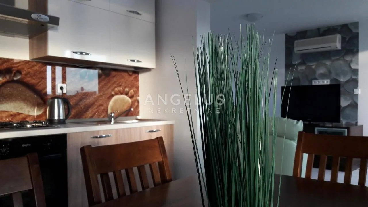 trogir - uređena apartmanska kuća sa bazenom i teretanom, 350 m2 - slika 12