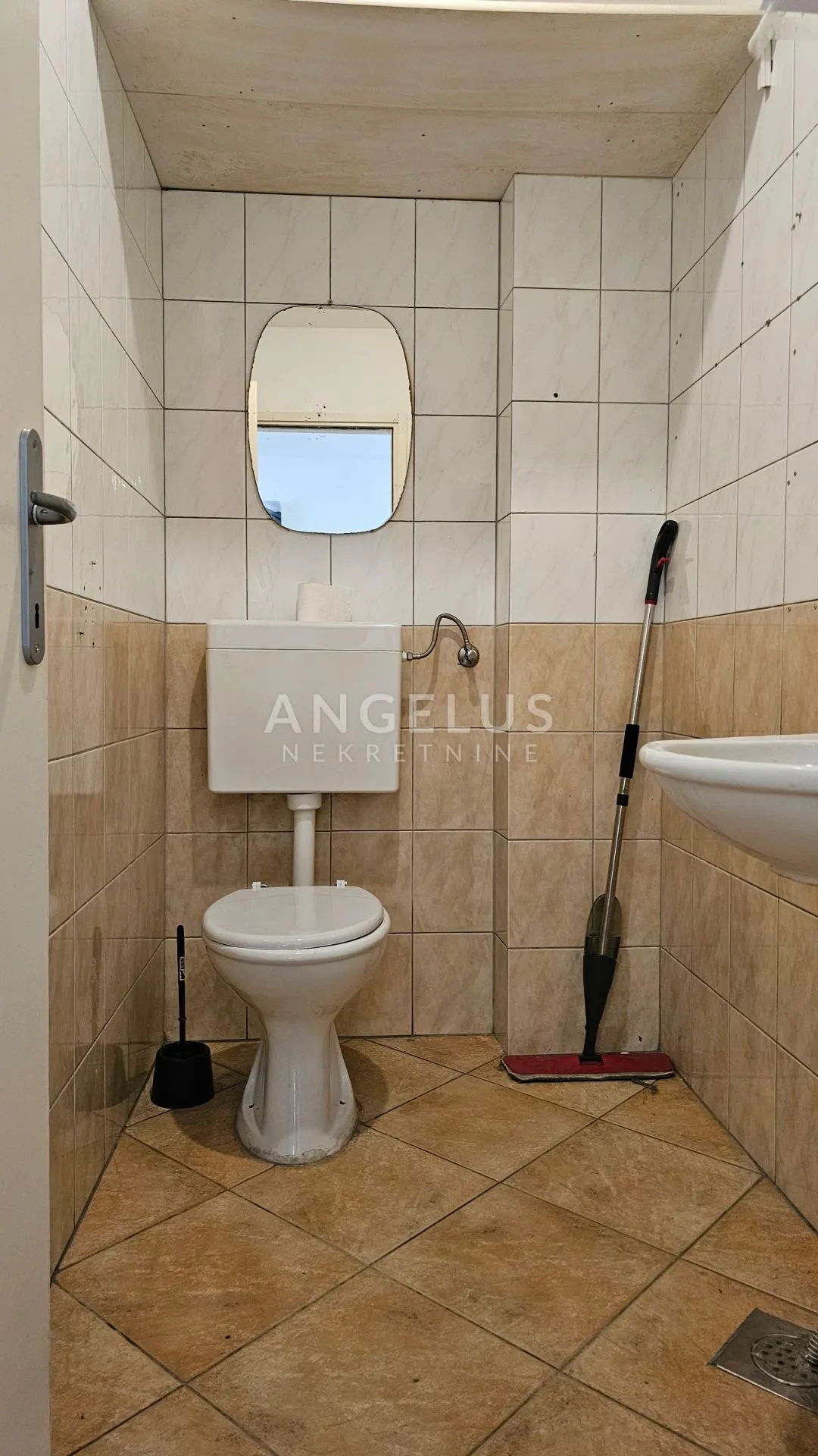split, centar - ulični poslovni prostor, 40 m2 - slika 10
