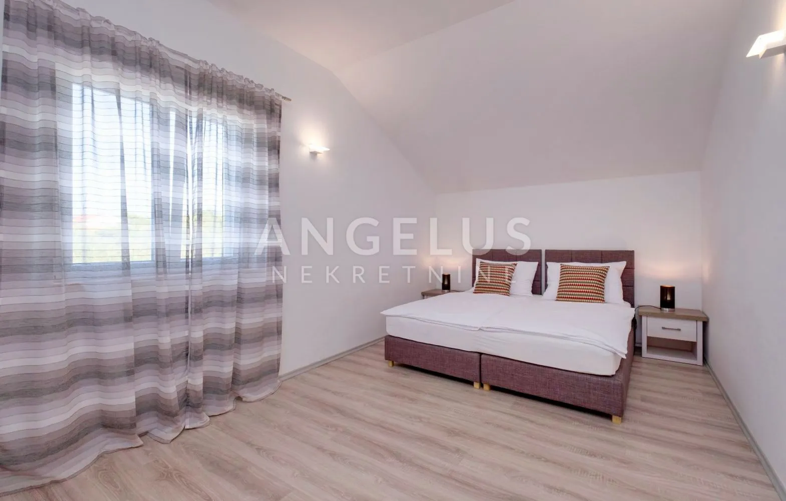 pelješac, lovište – prostrani stan prvi red do mora, 143 m² s parkingom – prodaja - slika 12