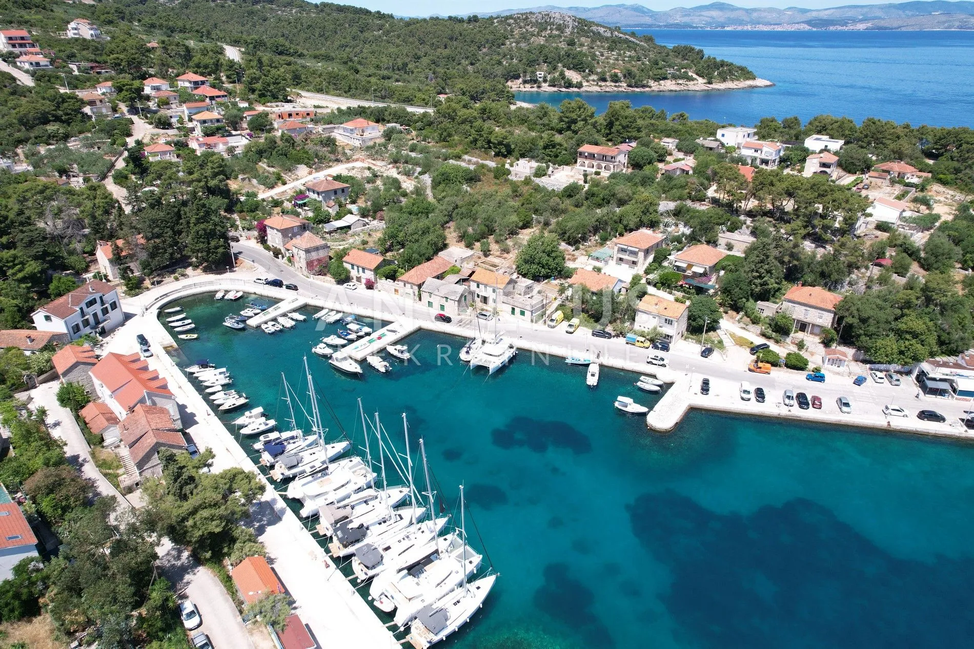 šolta - zemljište sa dozvolom, prvi red do mora, prodaja - slika 24