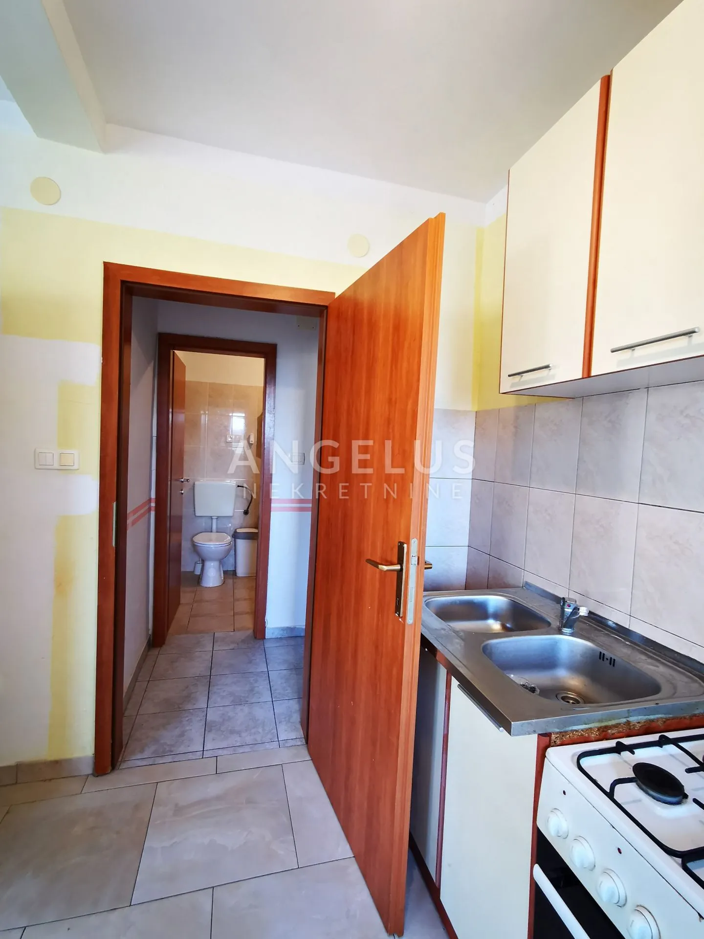 šolta, maslinica - jednosobni apartman u centru maslinice, 43 m2 prodaja - slika 7