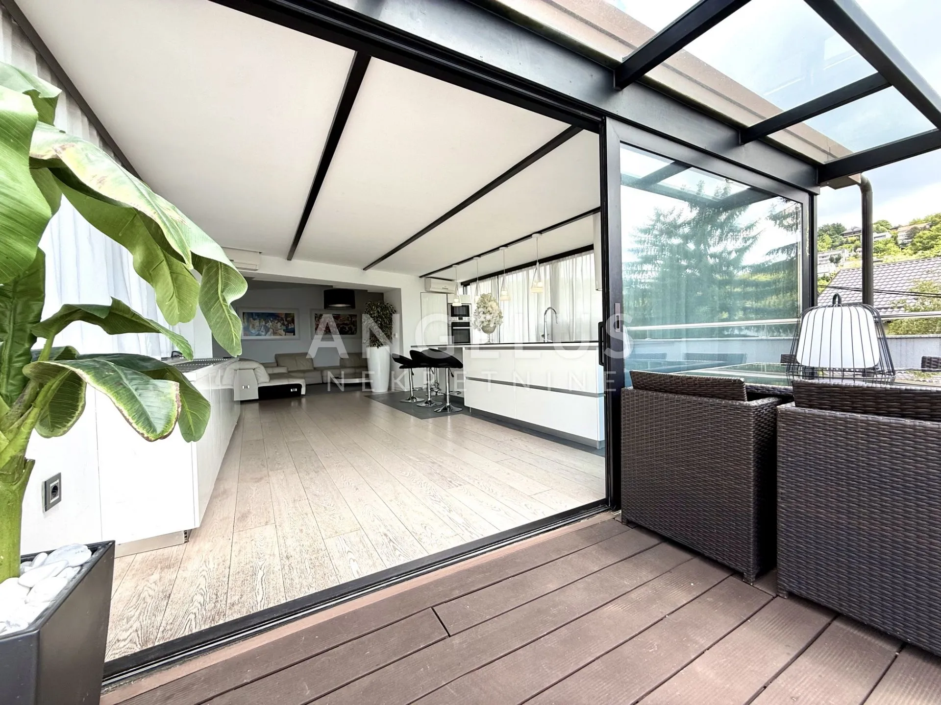 zagreb, šestine - moderan penthaouse 240m2 s garažom - slika 2