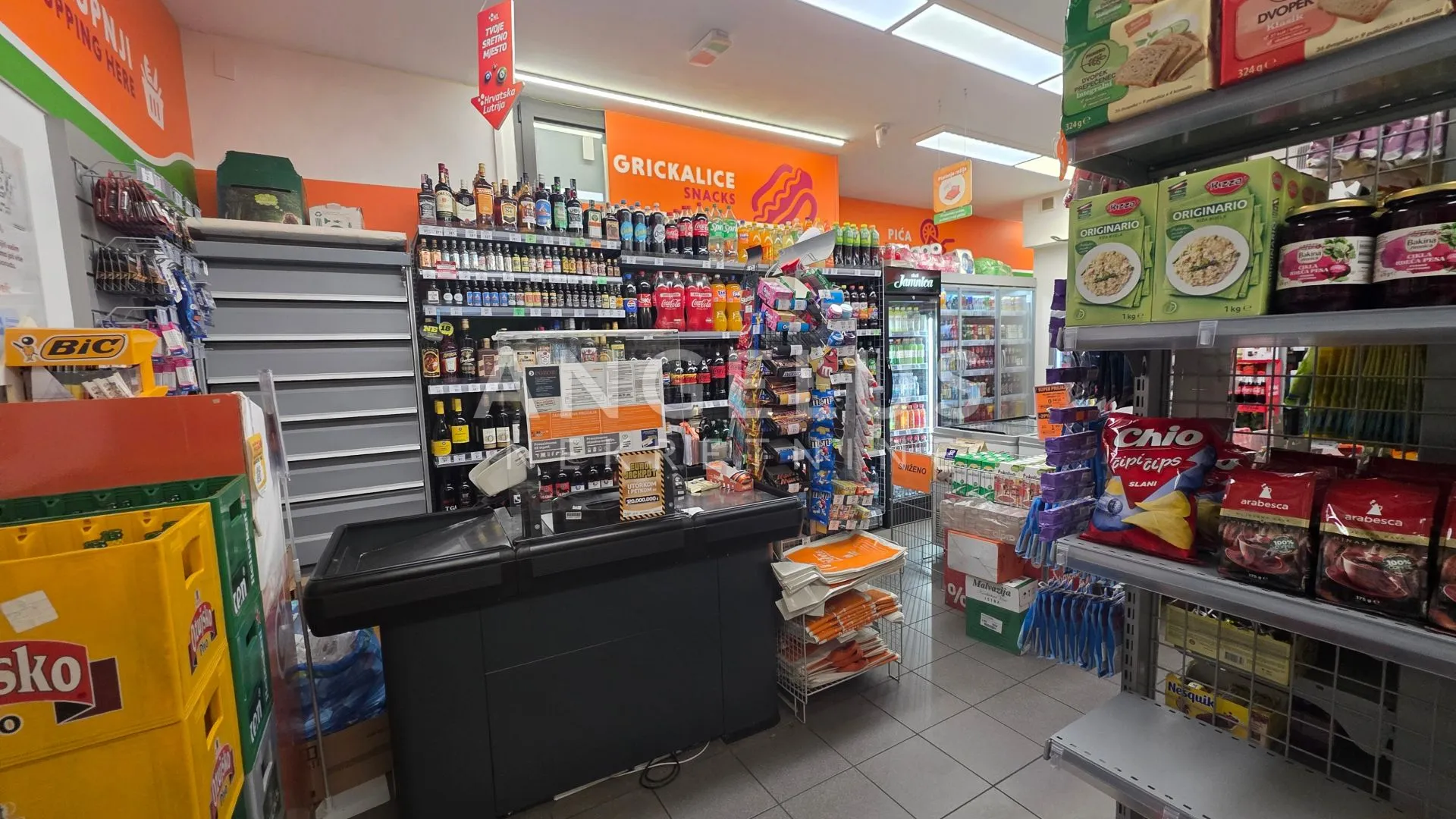 split, bol - ulični poslovni prostor prodaja - slika 2