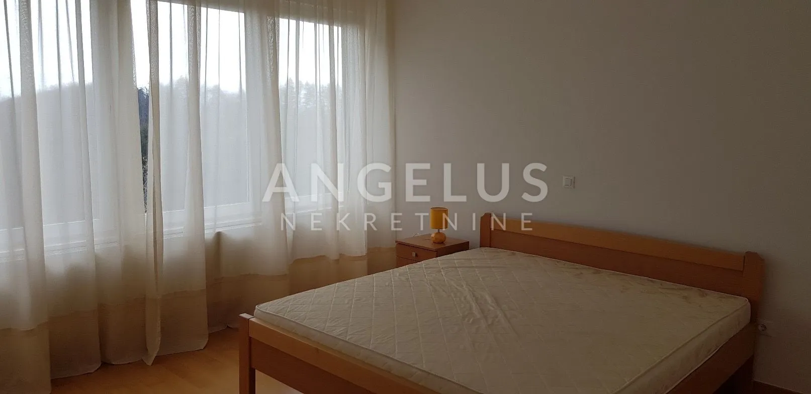 zagreb (prekrižje) stan za najam, 200m2 - slika 8