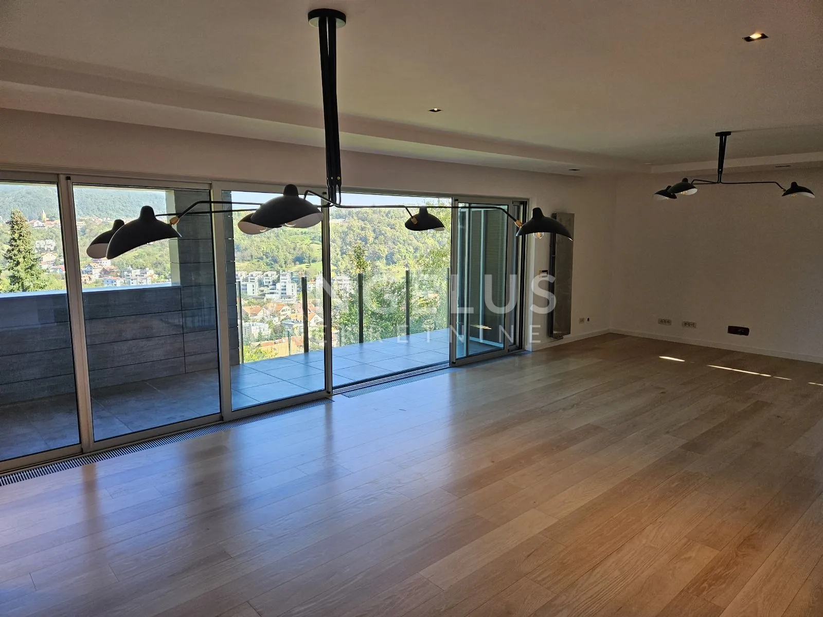 zagreb, gornje prekrižje - luksuzni dvoetažni stan 320m2 s vrtom i garažom - slika 6