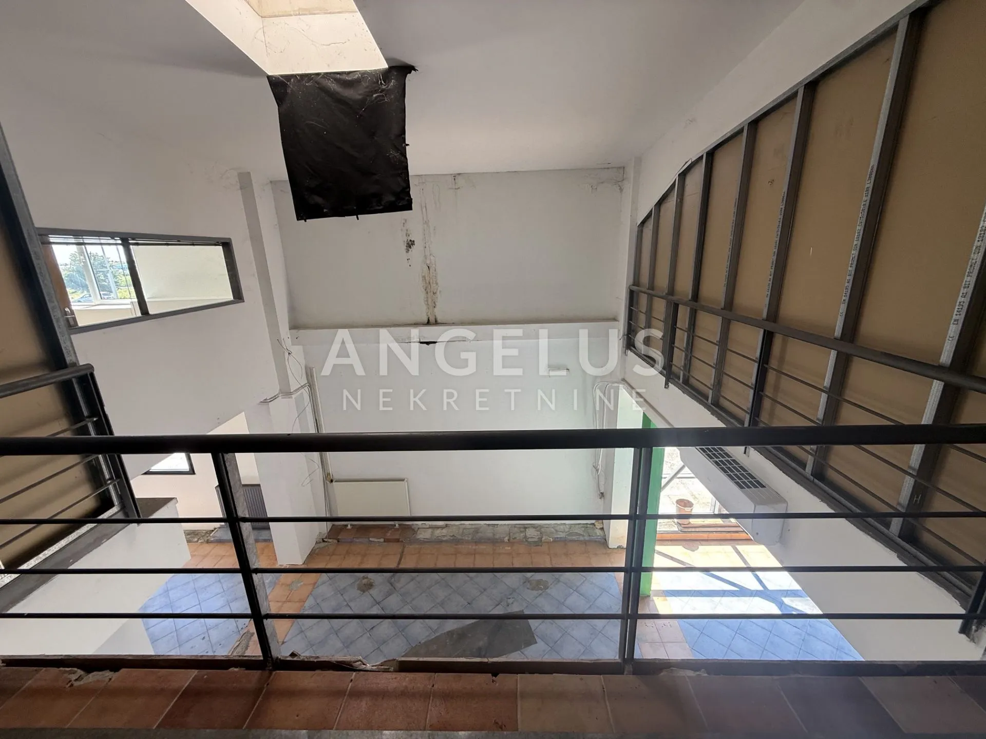 zagreb, buzin - uredsko, prodajno - skladišni prostor 650m2 s parkingom - slika 29