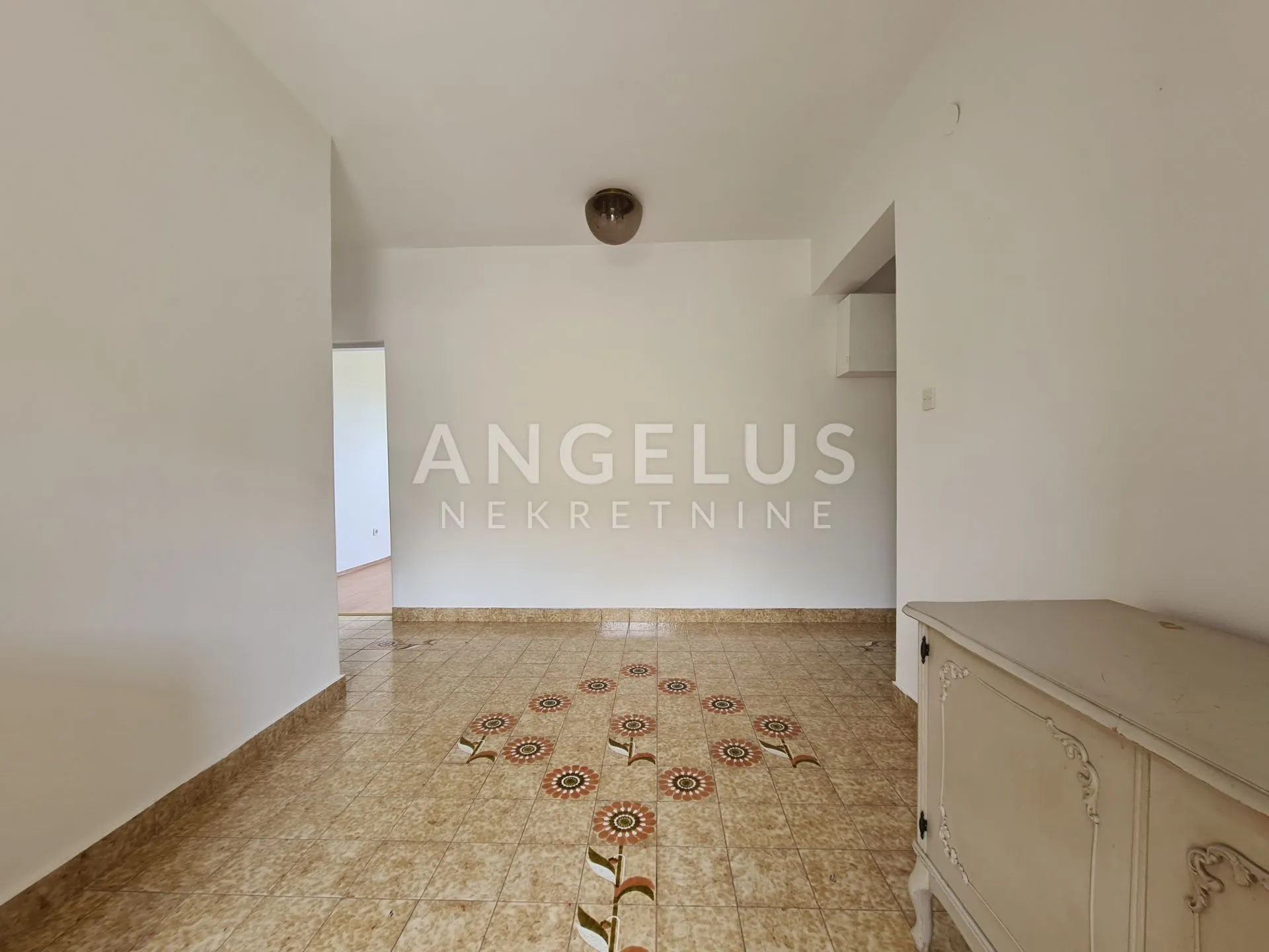 istra, pula - stan 110 m2 sa dvorišta 200 m2, prodaja - slika 15