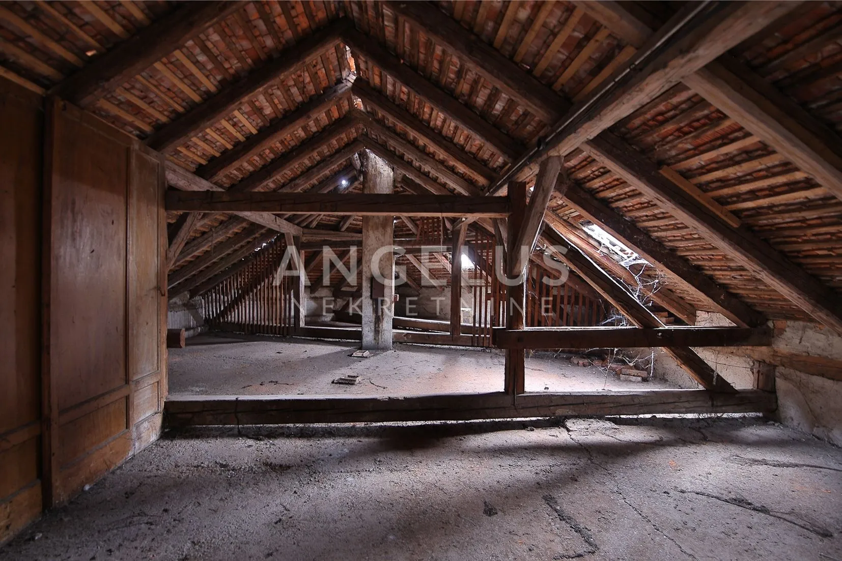 karlovac, centar - zvjezda, predivan salonski stan 260m2 na top lokaciji - slika 22