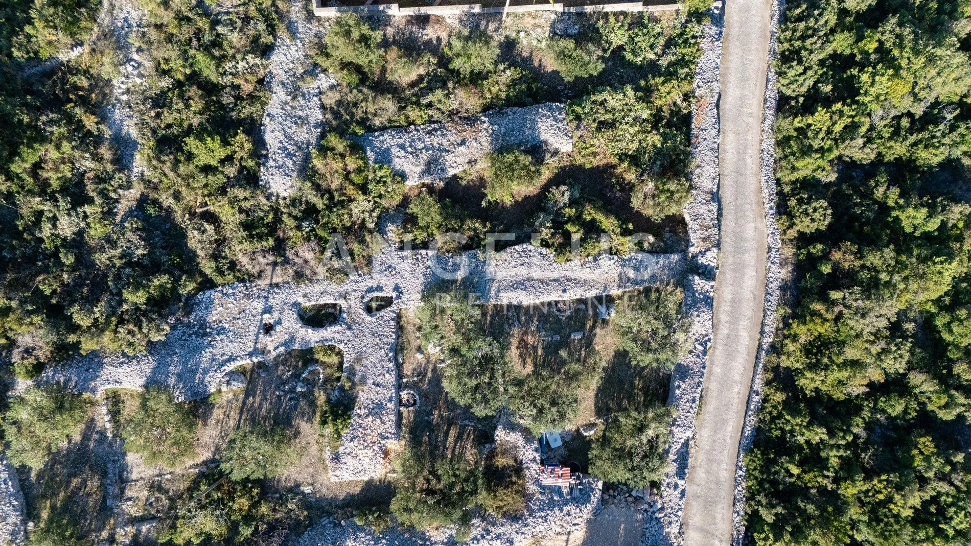 šolta, rogač - građ.zemljište u mirnom dijelu 856 m2, prodaja - slika 14