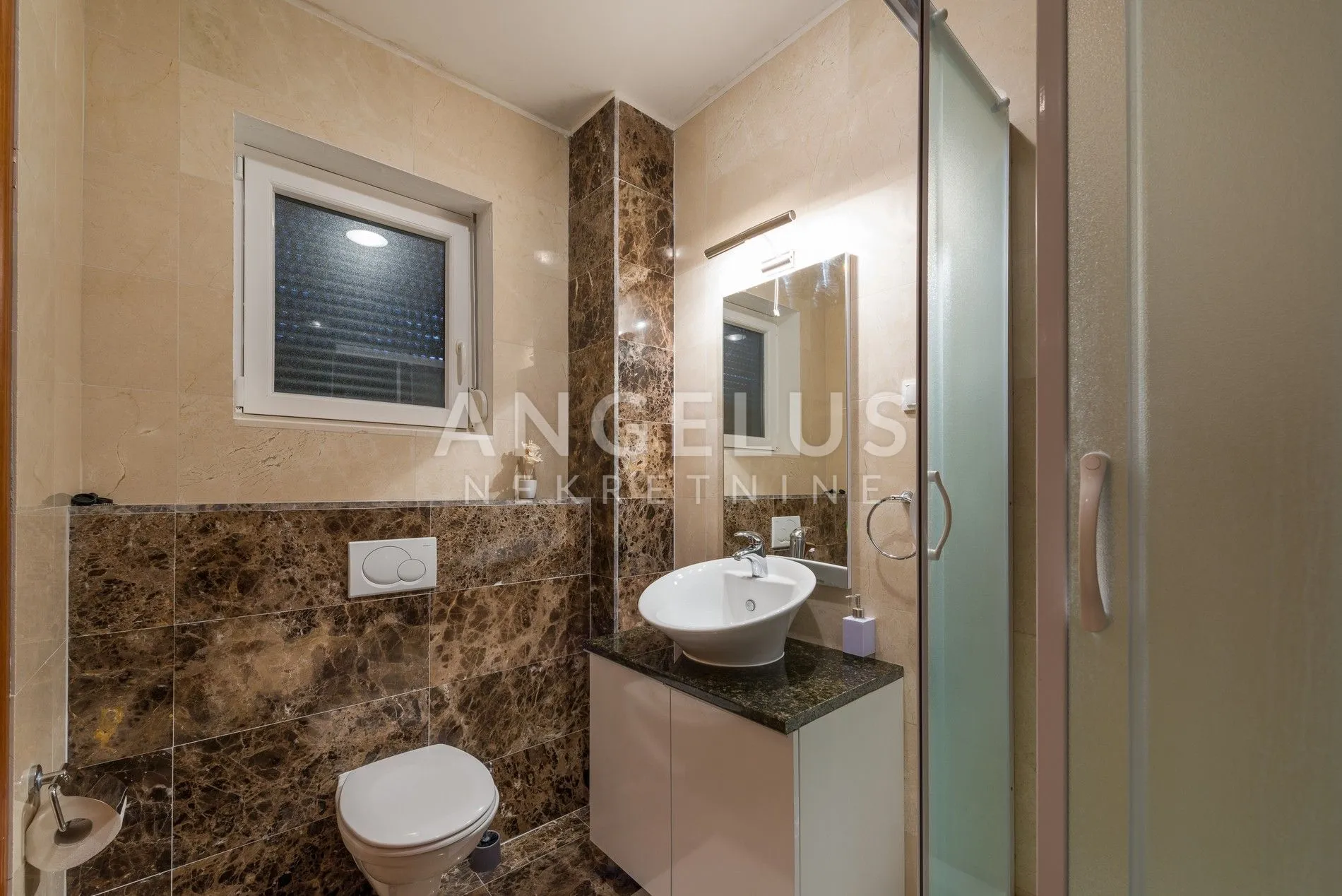 brač, milna - troetažni apartman, bazen i parking, prodaja - slika 30