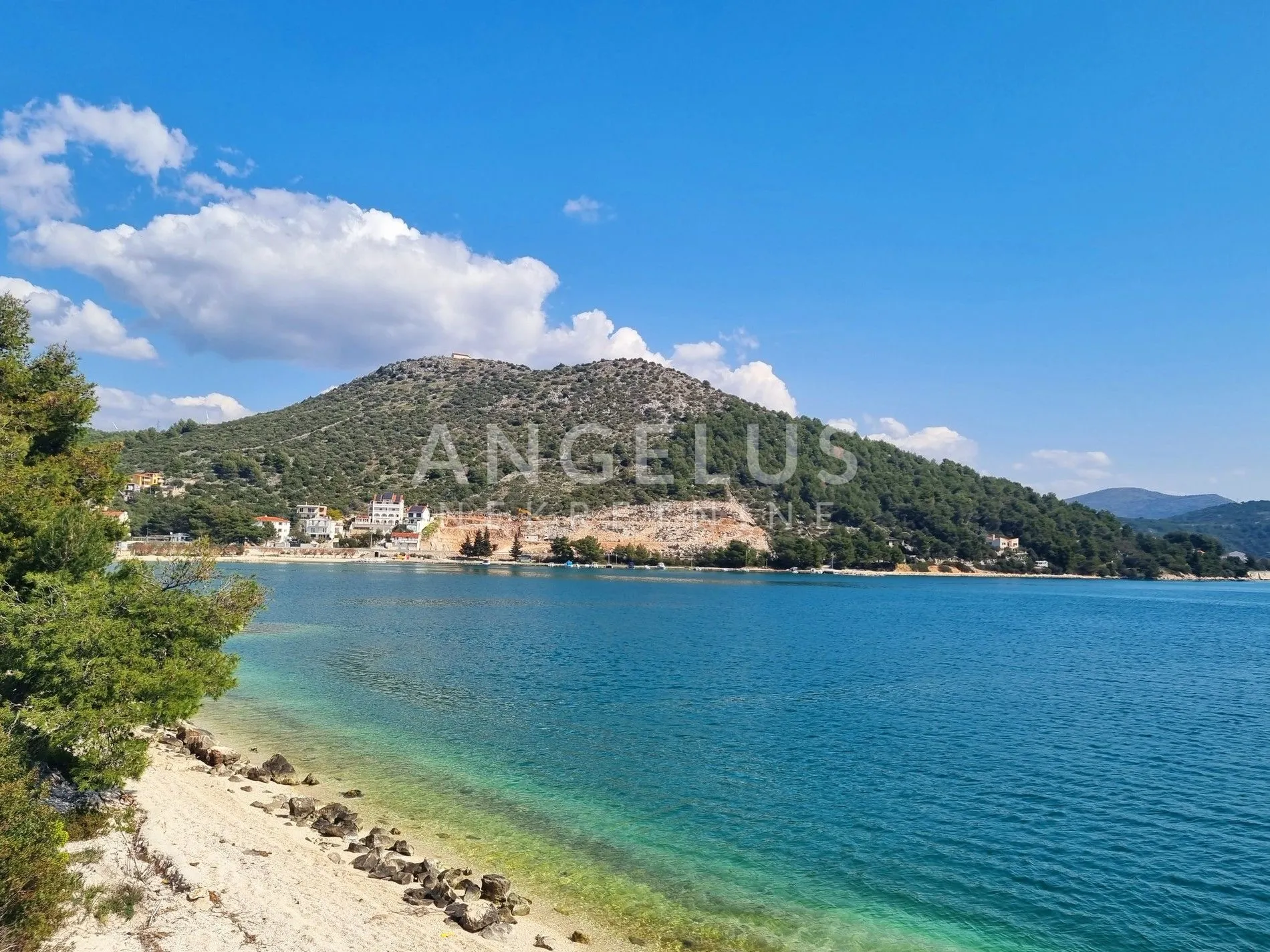 marina - trosoban stan prvi red do mora 103,38 m2, veliki petencijal - slika 2