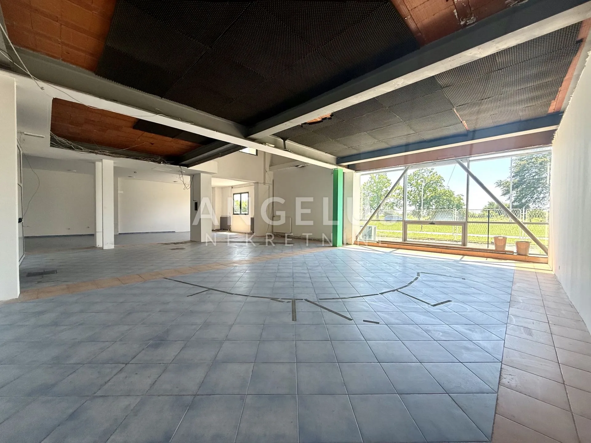 zagreb, buzin - uredsko, prodajno - skladišni prostor 650m2 s parkingom - slika 2
