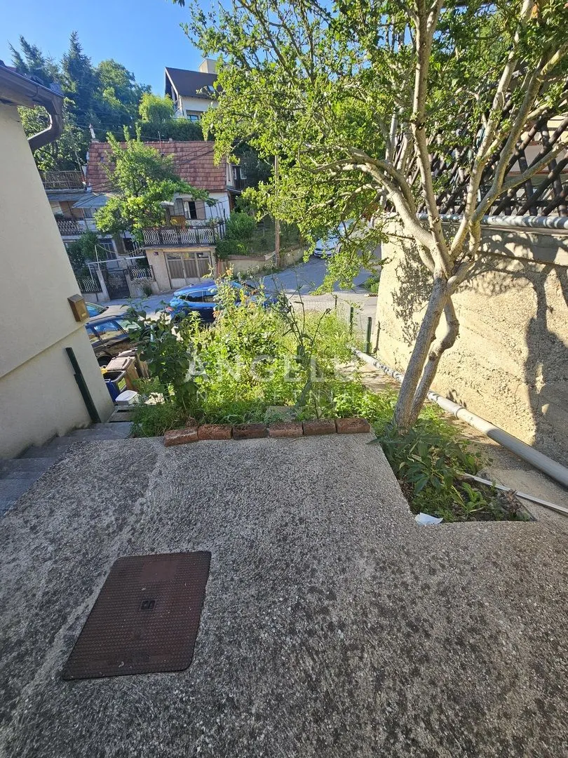 zagreb - kustošija kuća 65 m2 sa garažom - slika 16