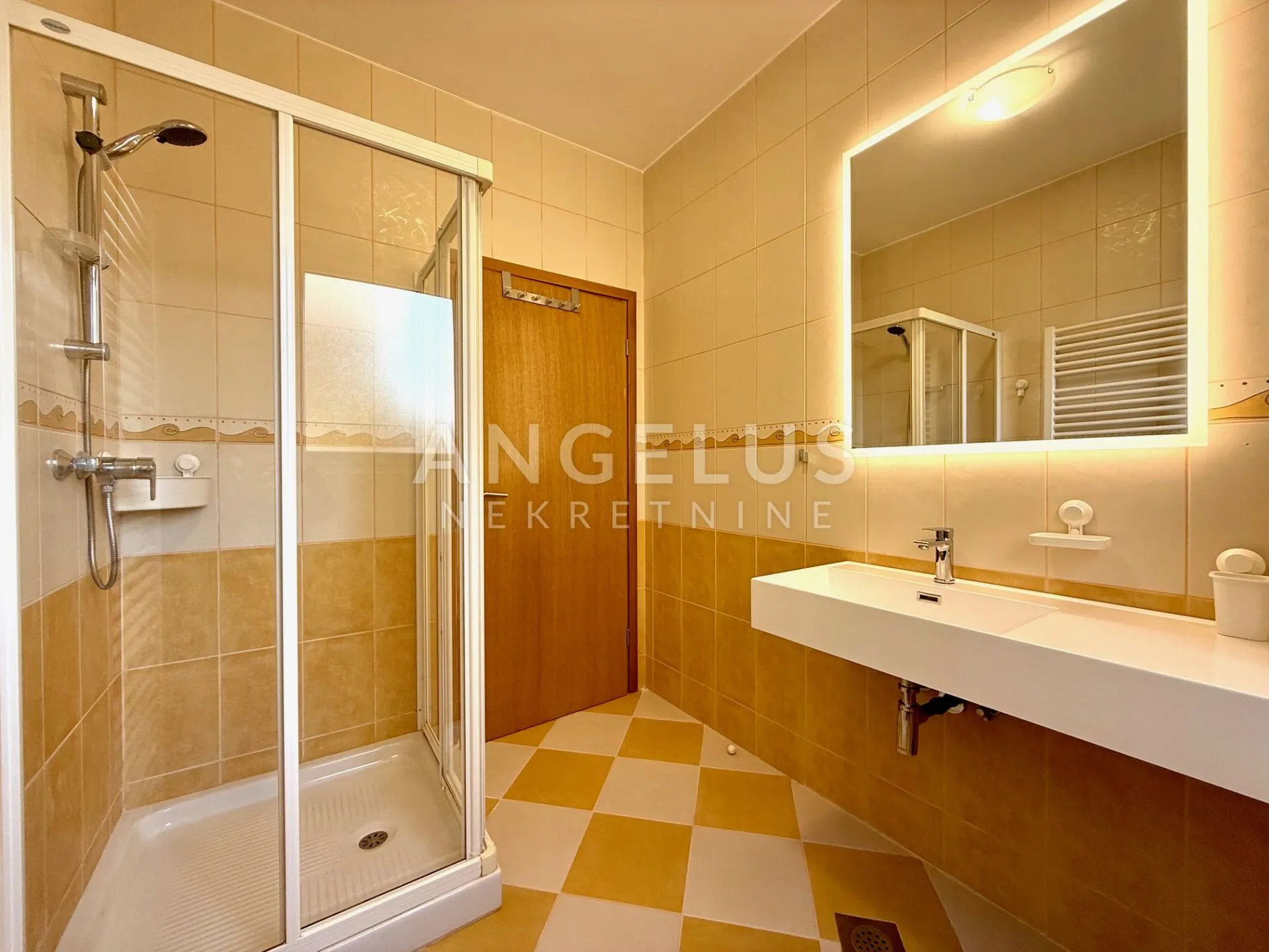 zagreb, šestine - kuća za najam, 240 m2 - slika 22