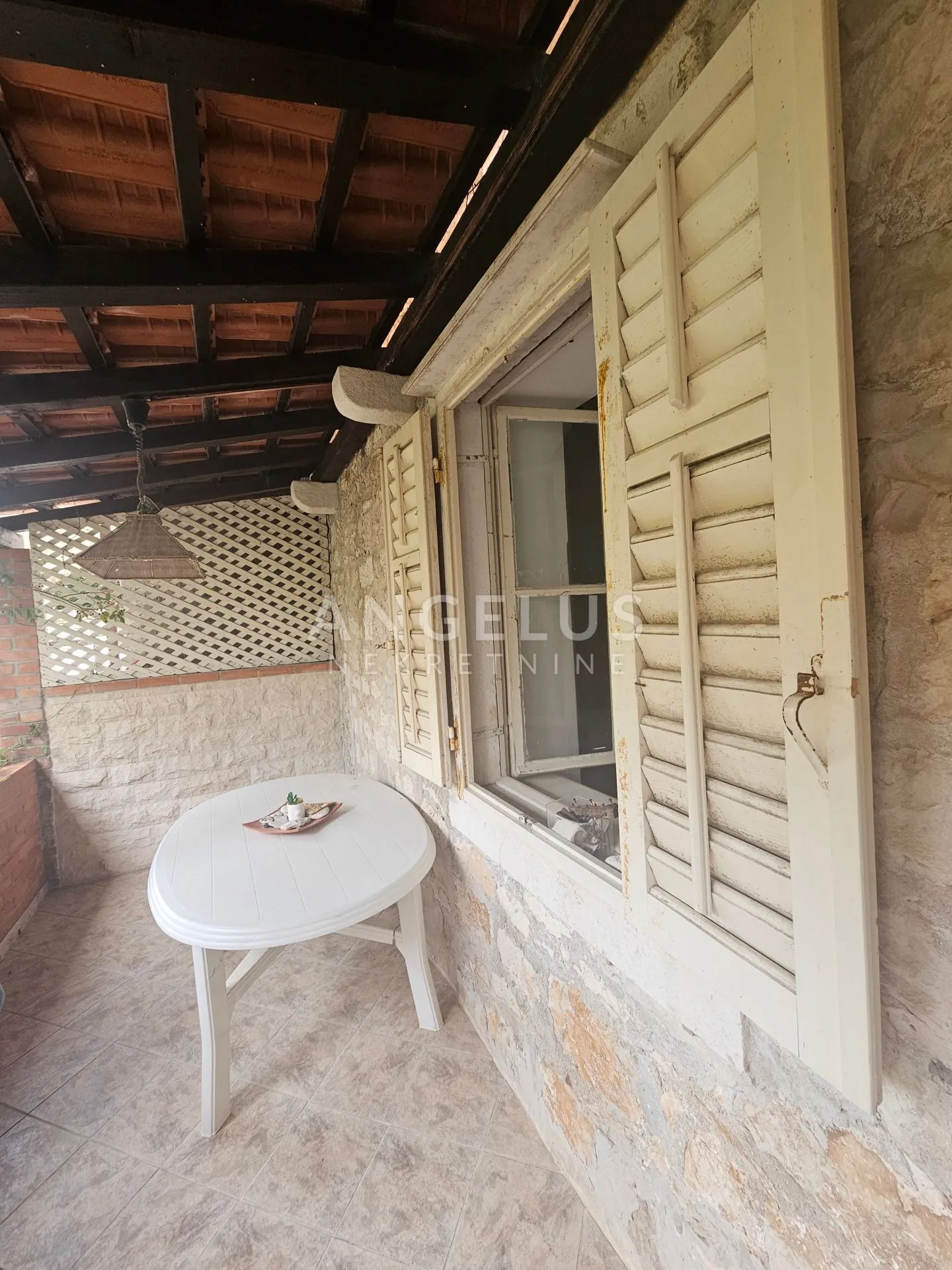 brač, sutivan - kamena kuća, 1.red uz more - slika 32