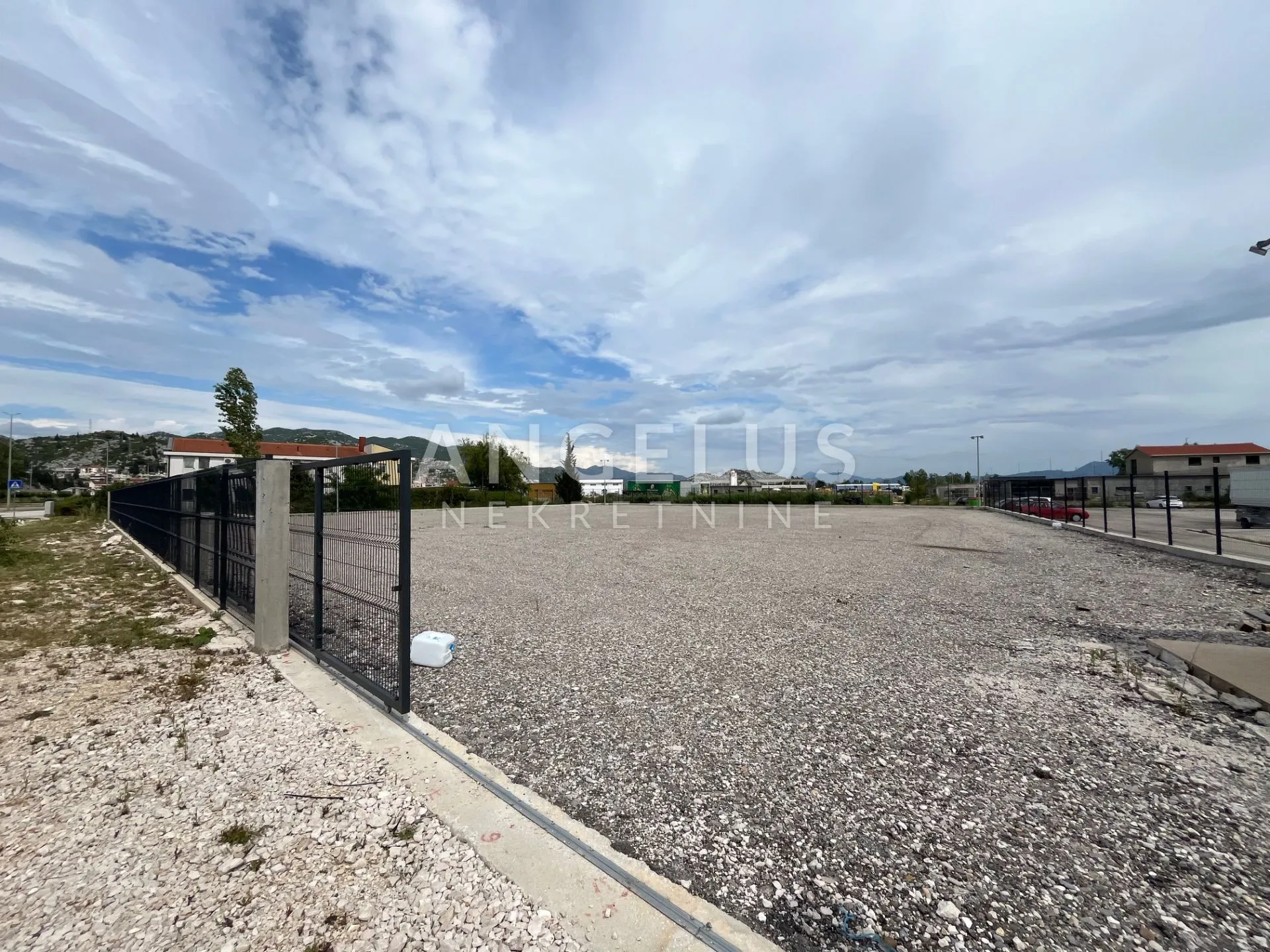 ploče, centar - građevinsko zemljište 2800m2 - slika 4