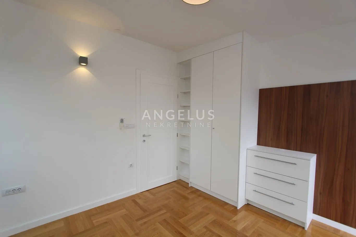 zagreb, mlinovi - luksuzna kuća 450 m2 s bazenom, garažom i vrtom - slika 20