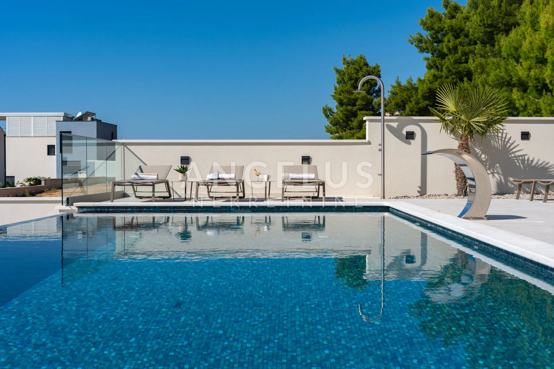 split, podstrana - luksuzna vila - slika 14