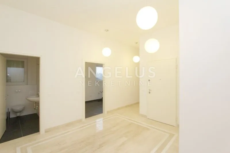 zagreb (prekrižje) stan za najam, 200m2 - slika 31