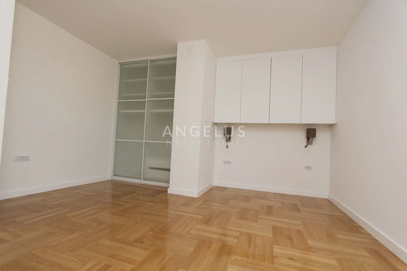 zagreb, mlinovi - luksuzna kuća 450 m2 s bazenom, garažom i vrtom - slika 14