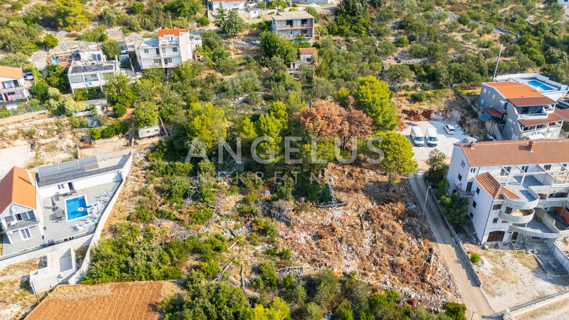 marina kod trogira-građ.zem blizu mora, 950 m2, prodaja - slika 10