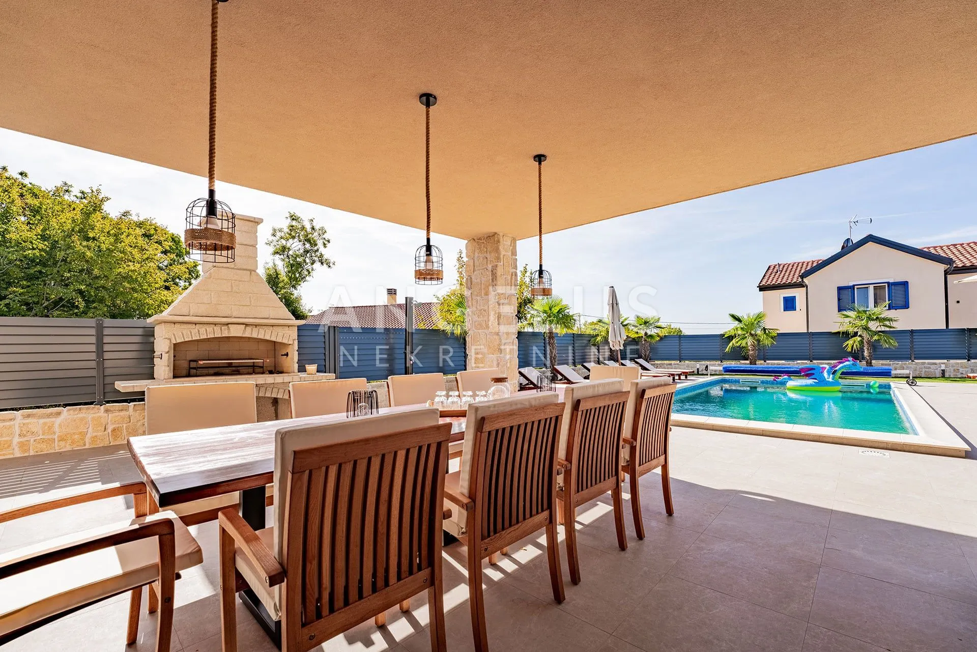 krk, dobrinj - luksuzna vila s bazenom 300m2 - slika 53