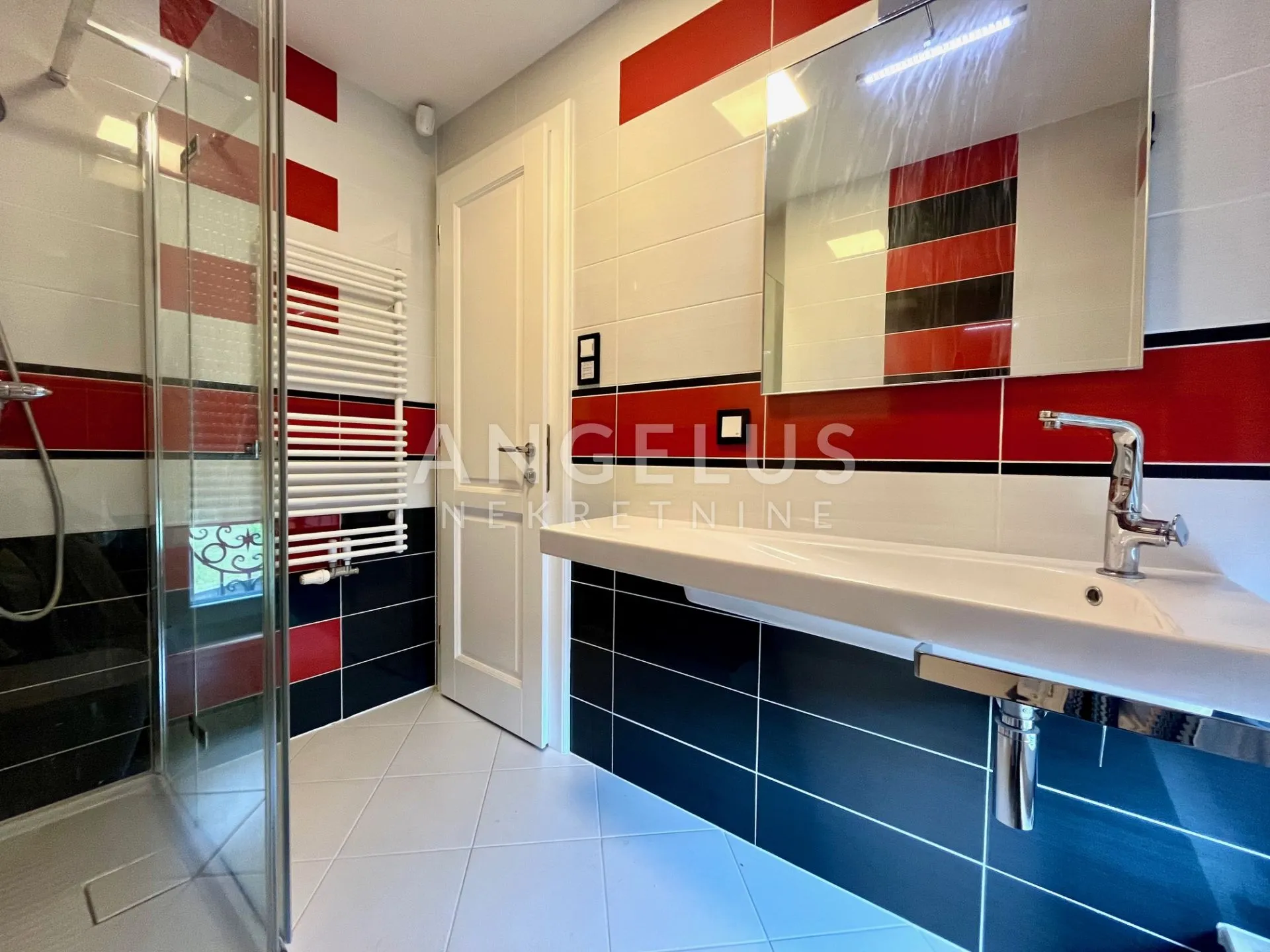zagreb, remete- luksuzna villa 440m2 s bazenom i liftom - slika 16