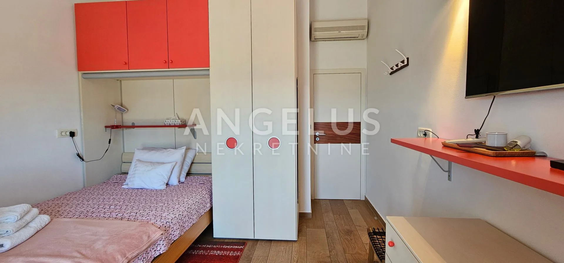 split, meje - predivan četverosoban stan, parking, dugoročan najam - slika 28