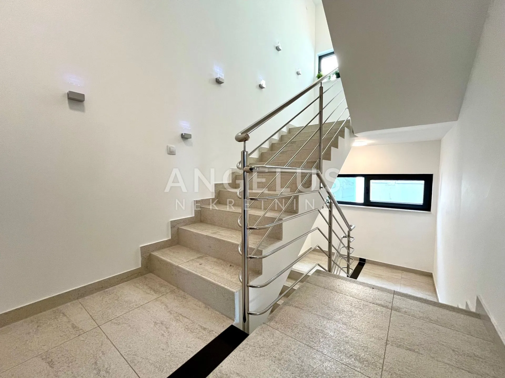 zagreb, vrhovec - moderan stan 83m2 s gpm i garsonjerom 40m2 - slika 15