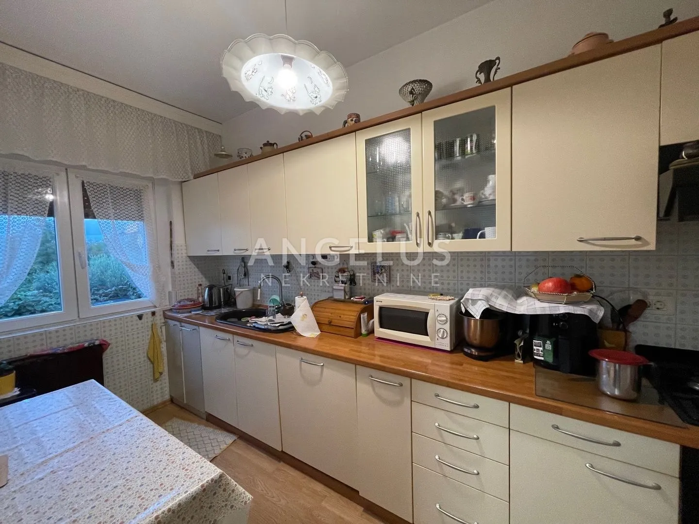 istra, umag - kuća s velikom okućnicom - slika 6