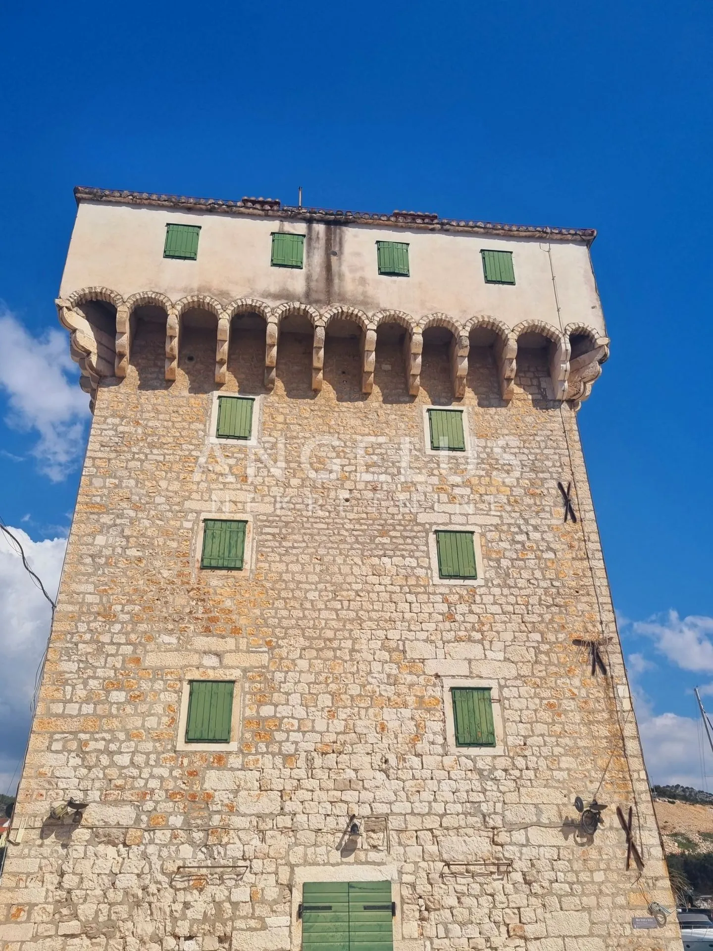 marina - trosoban stan prvi red do mora 103,38 m2, veliki petencijal - slika 20