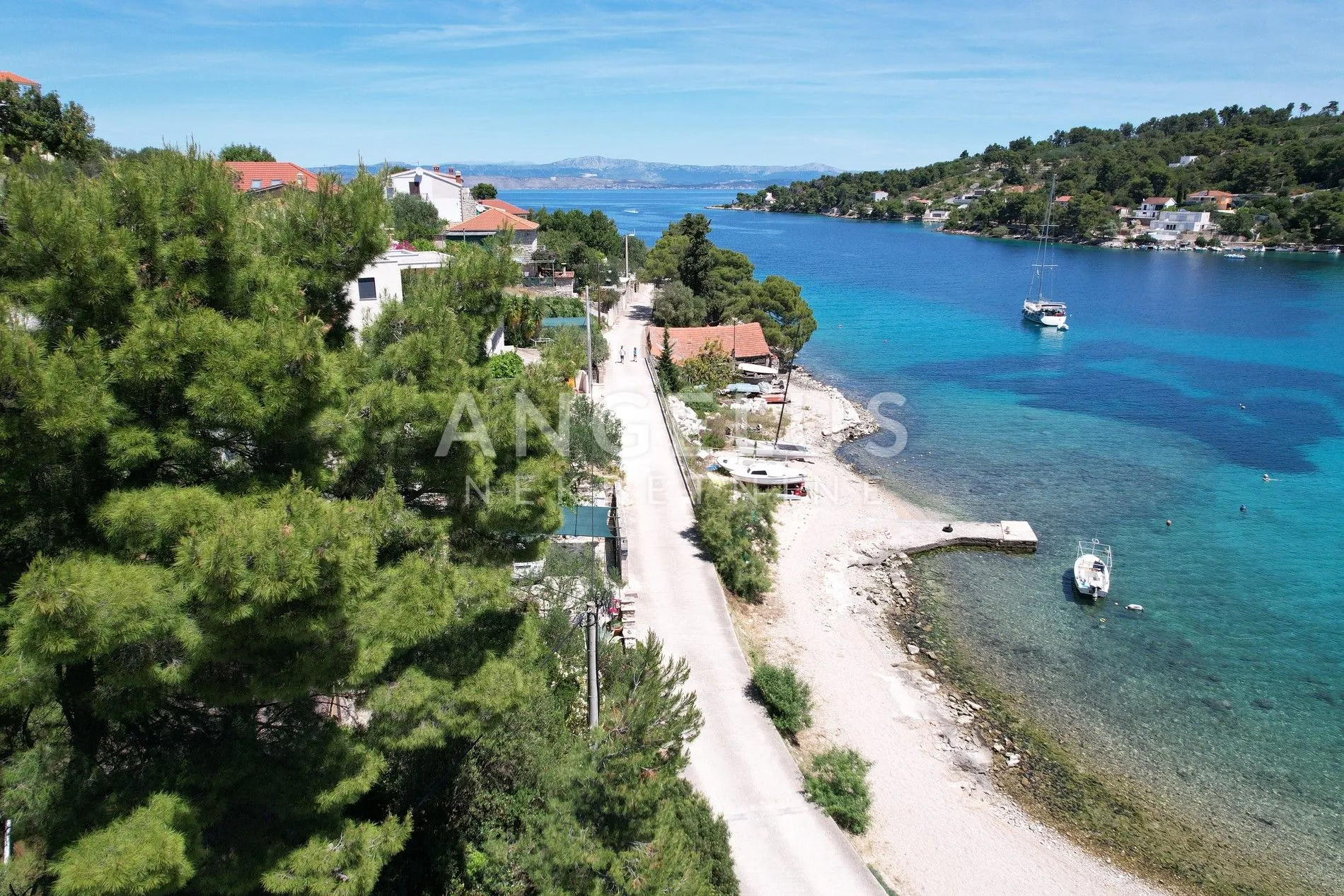 šolta - zemljište sa dozvolom, prvi red do mora, prodaja - slika 12