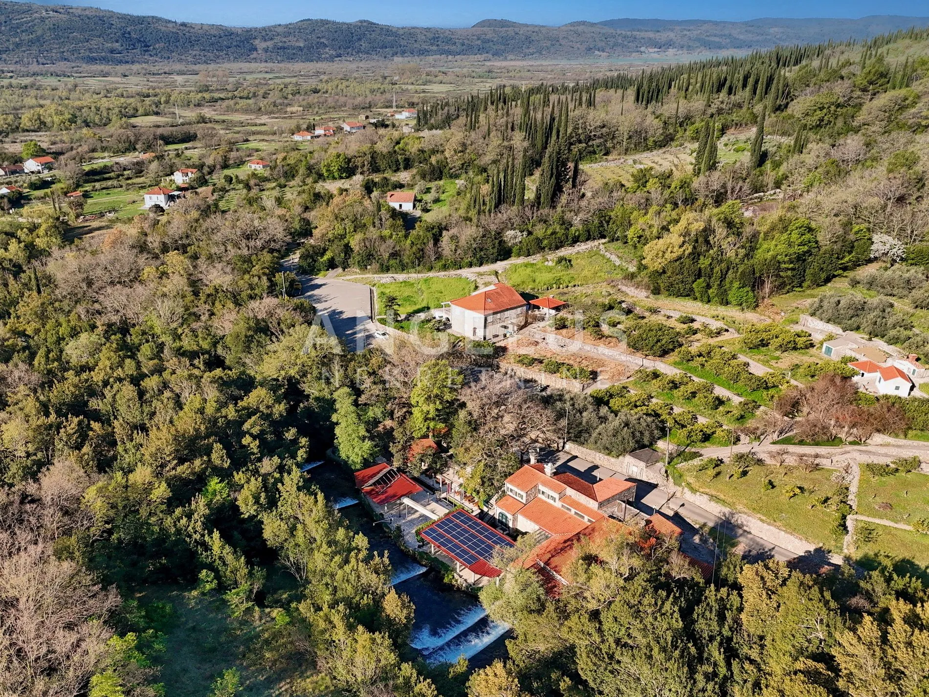 konavle, ljuta – građevinsko zemljište s projektom i građevinskom dozvolom za kamenu vilu – prodaja - slika 4