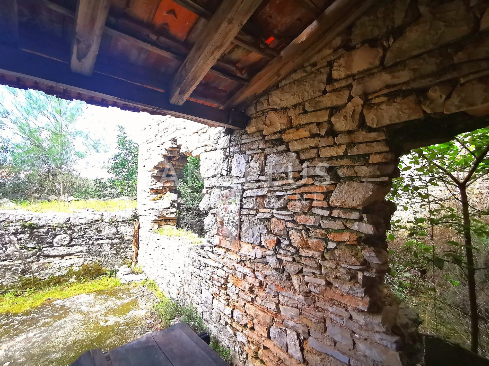 šolta, nečujam- građ.zemljište u centru mjesta, 8000m2, prodaja - slika 3
