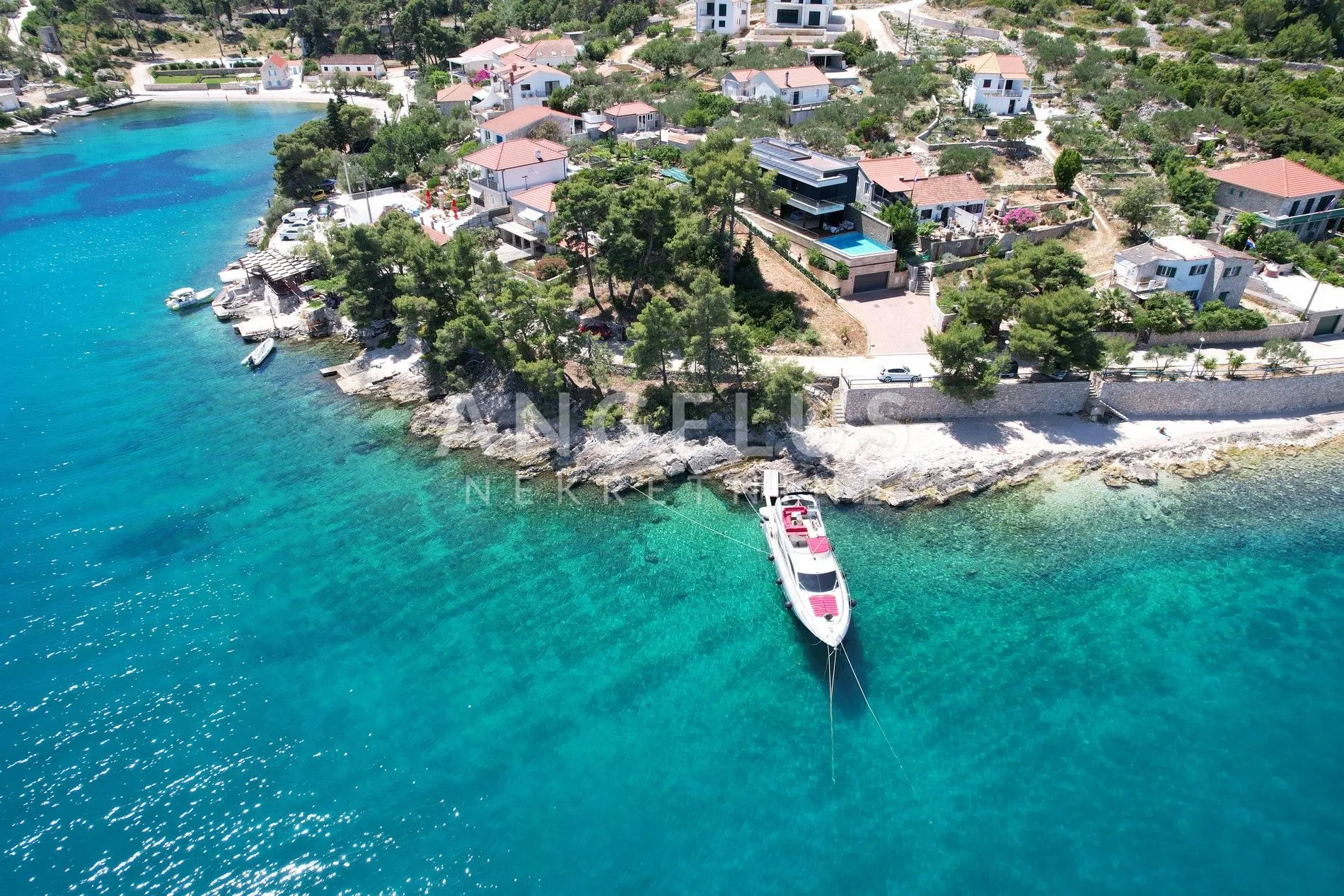 šolta - zemljište sa dozvolom, prvi red do mora, prodaja - slika 27