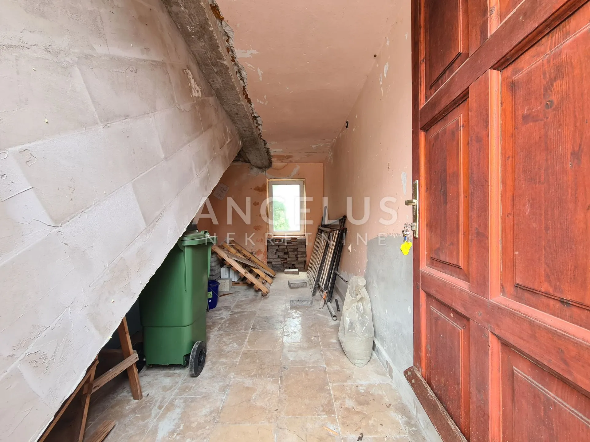 istra, pula - stan 110 m2 sa dvorišta 200 m2, prodaja - slika 22