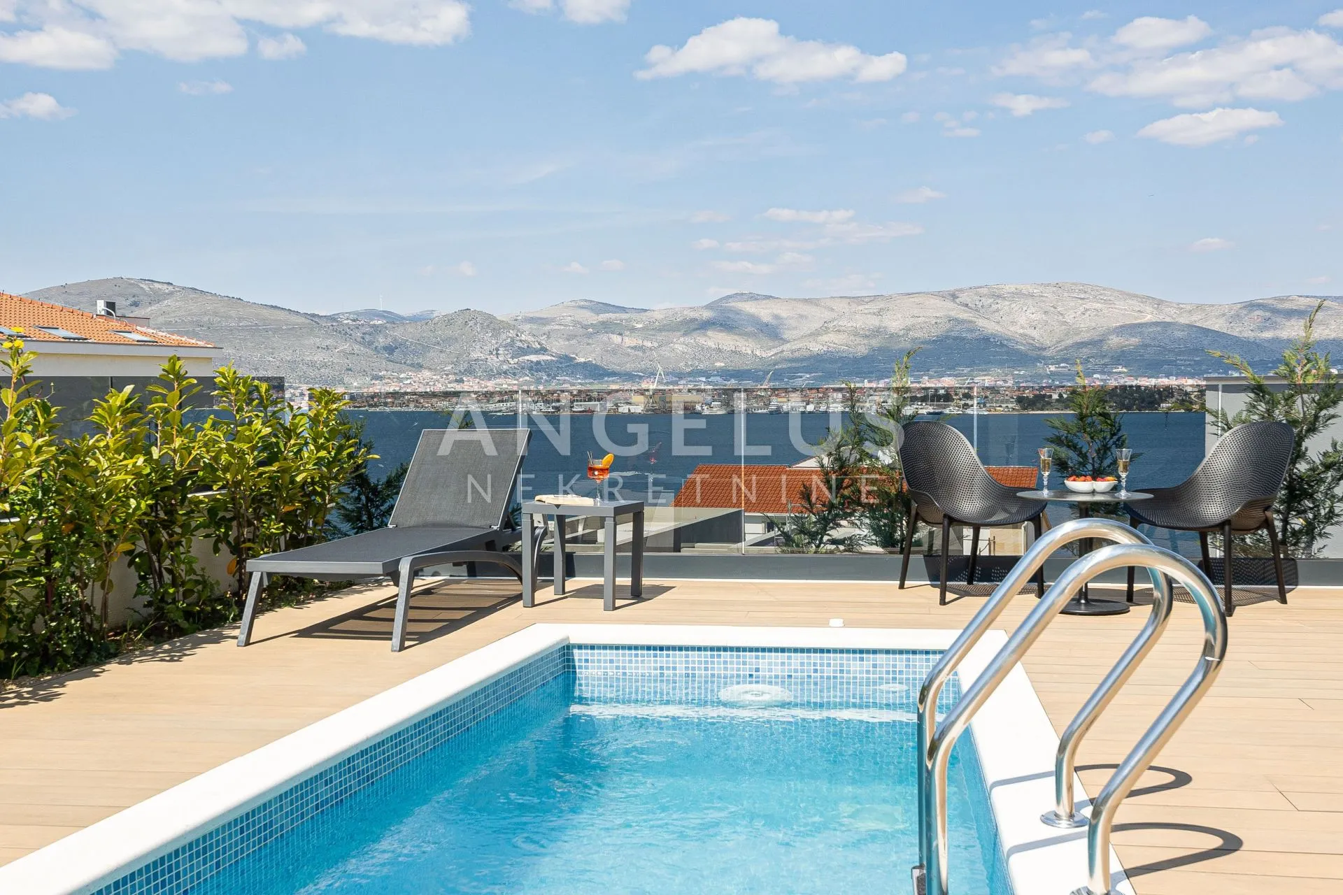 trogir, čiovo - luksuzna vila u nizu, sa bazenom i prekrasnim pogledom na more, 282 m2 - slika 4