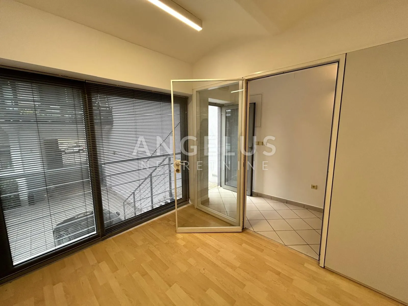 zagreb, centar, poslovni prostor u novijoj zgradi 105 m2 - slika 5