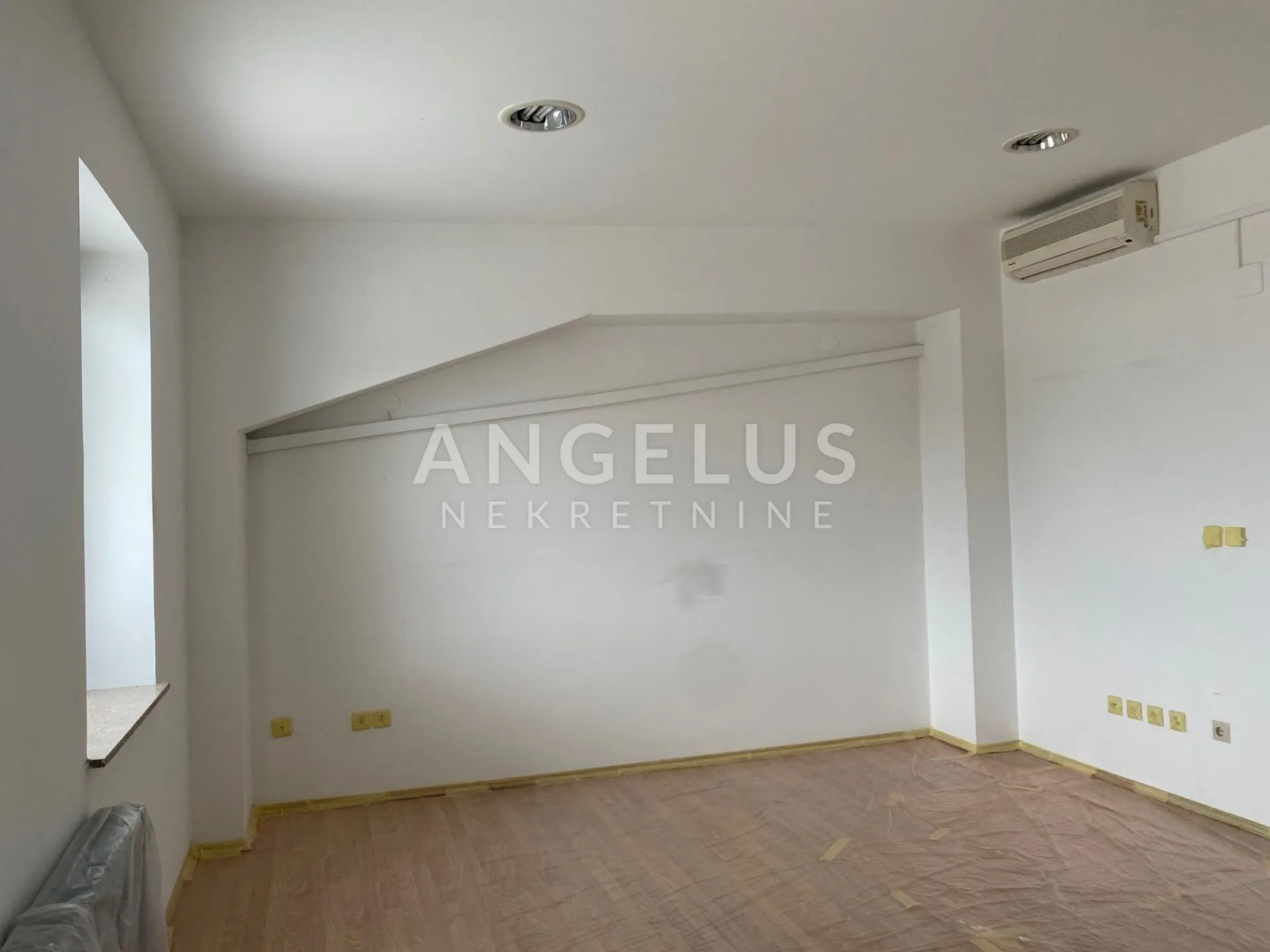 zagreb, buzin - uredsko, prodajno - skladišni prostor 650m2 s parkingom - slika 7