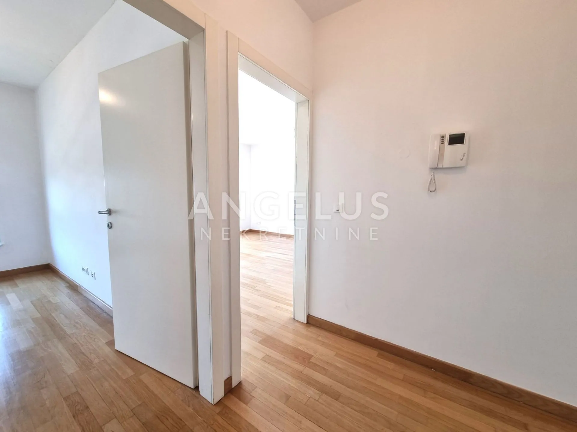 zagreb, bundek centar - poslovni prostor 56m2 + gpm - slika 14