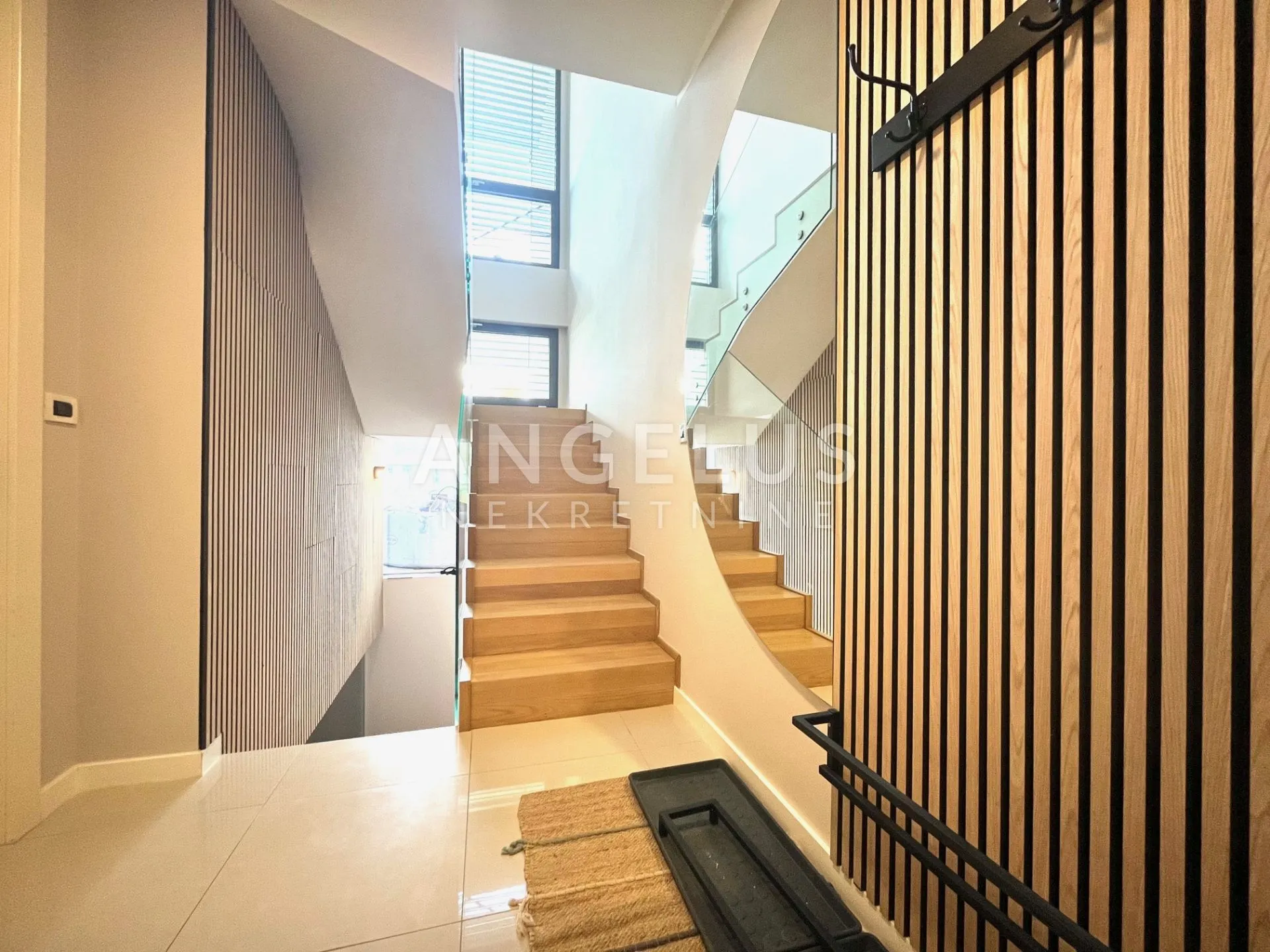 zagreb, novi zagreb - golf resort moderna kuća 250m2 s vrtom i vpm - slika 12