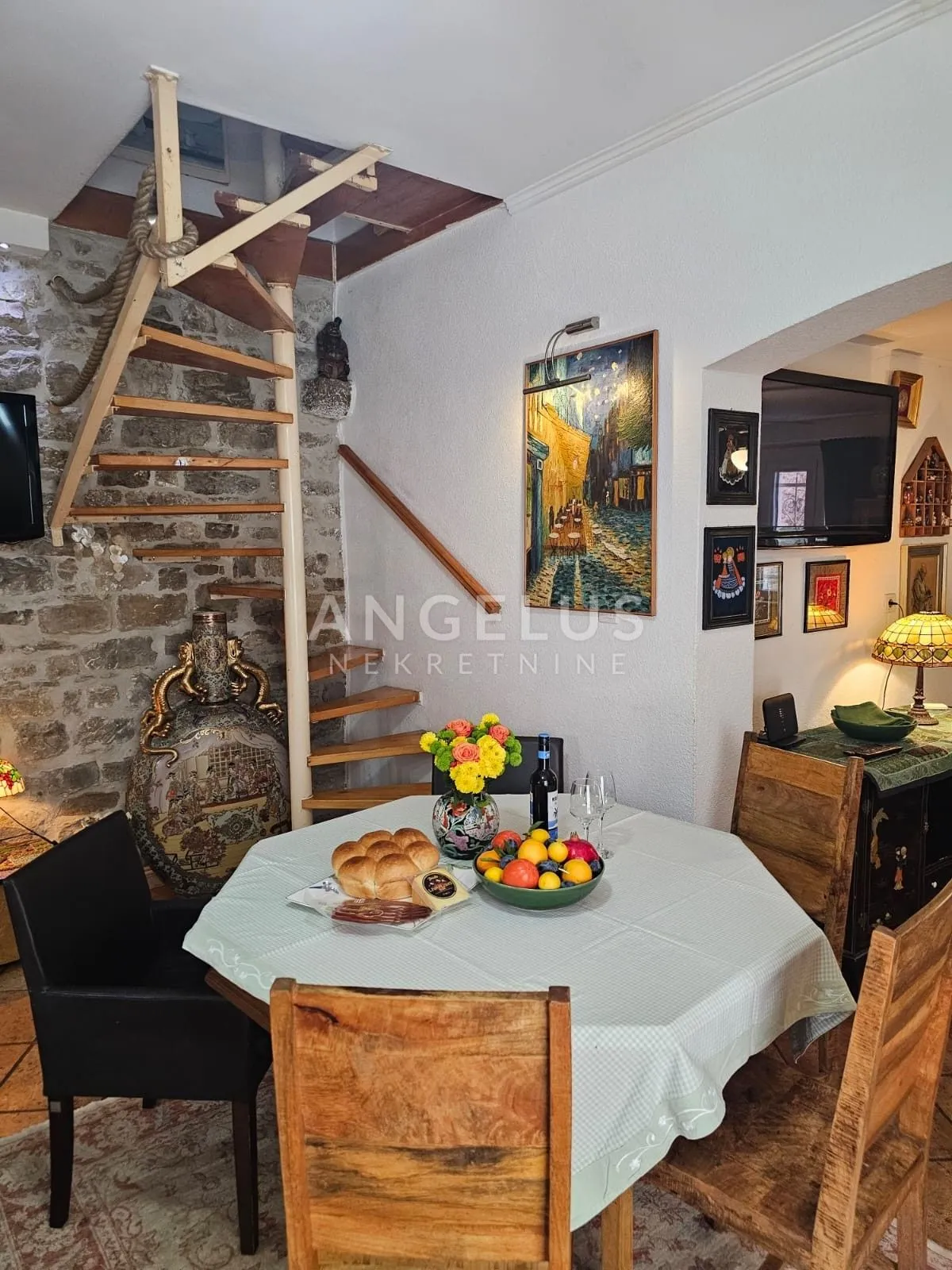 kaštel lukšić - autentična kamena kuća s terasom i pogledom na more, prodaja - slika 4