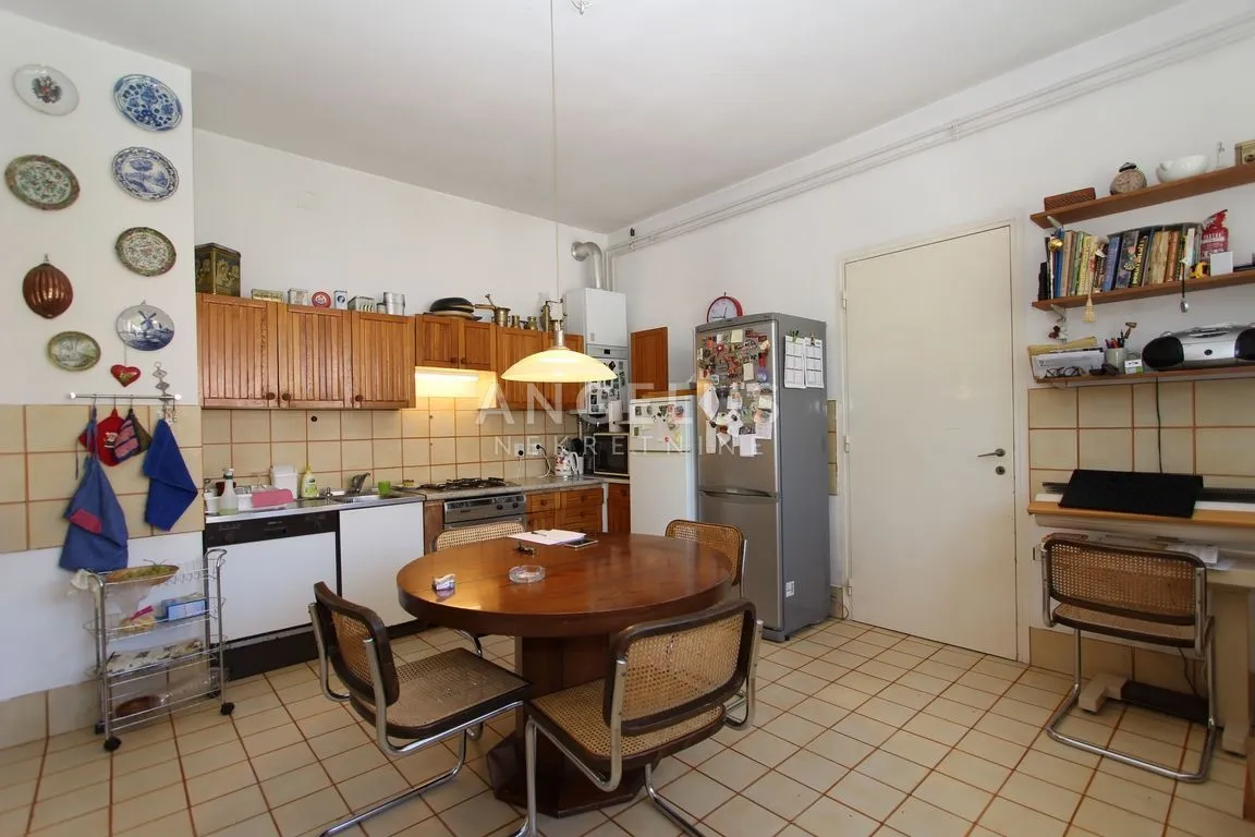 zagreb,tuškanac - stan 180m2 s terasom, vrtom i garažom - slika 14