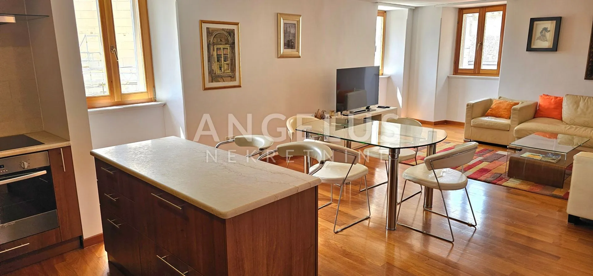 split, centar - prestižan dvosoban stan u povijesnoj jezgri splita, prodaja - slika 11