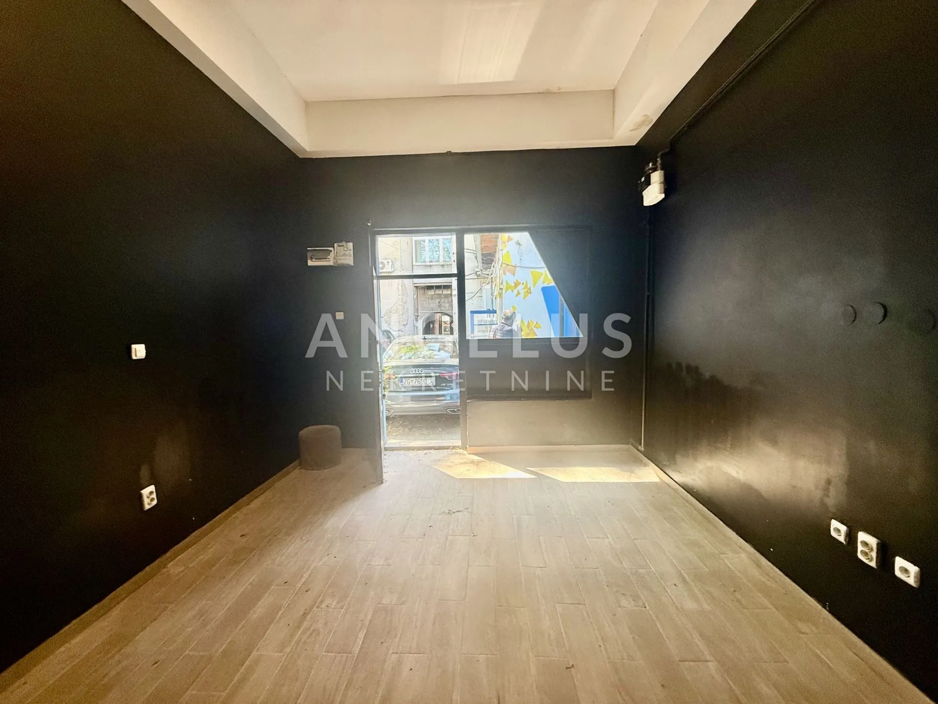 zagreb, centar -martićeva ulica, lokal, 28 +17m2 - slika 6